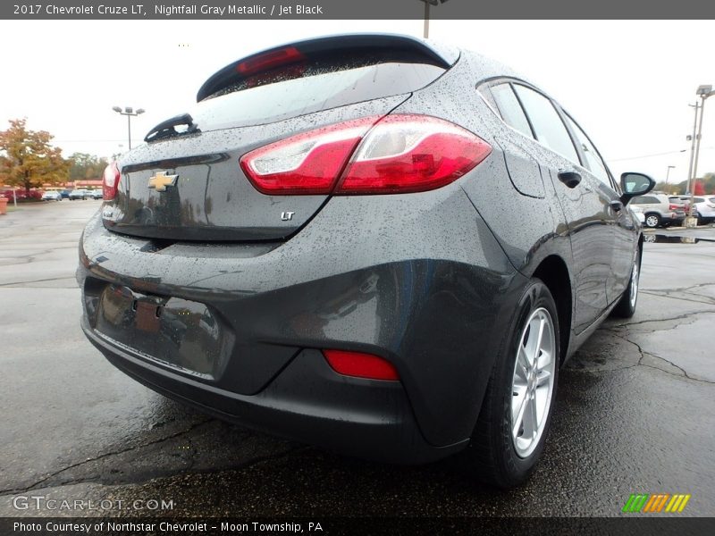 Nightfall Gray Metallic / Jet Black 2017 Chevrolet Cruze LT