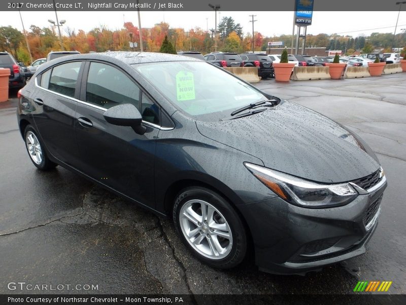Nightfall Gray Metallic / Jet Black 2017 Chevrolet Cruze LT