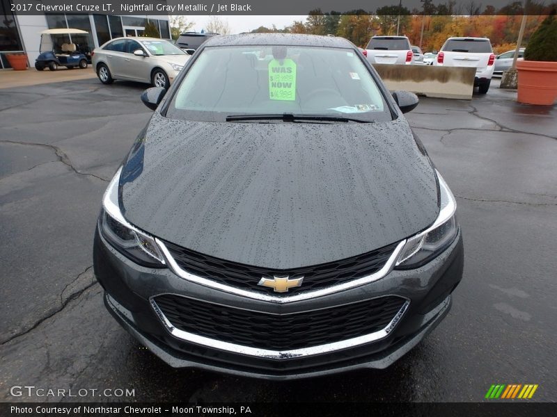 Nightfall Gray Metallic / Jet Black 2017 Chevrolet Cruze LT