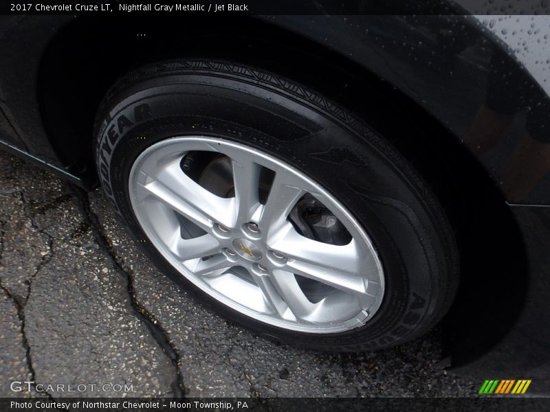 Nightfall Gray Metallic / Jet Black 2017 Chevrolet Cruze LT