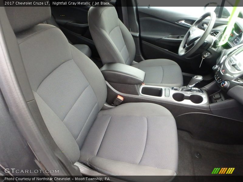 Nightfall Gray Metallic / Jet Black 2017 Chevrolet Cruze LT
