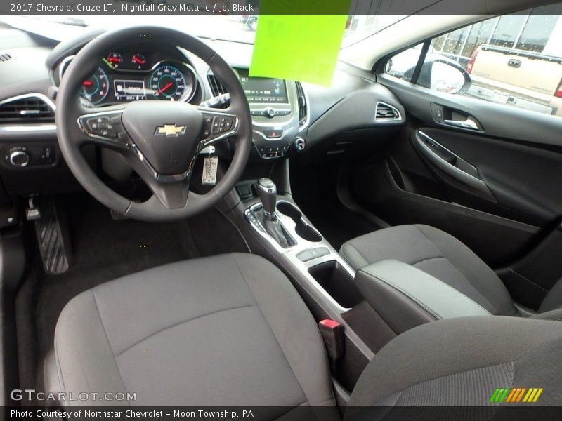Nightfall Gray Metallic / Jet Black 2017 Chevrolet Cruze LT