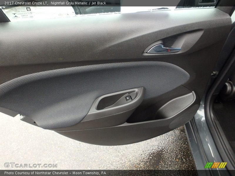Nightfall Gray Metallic / Jet Black 2017 Chevrolet Cruze LT