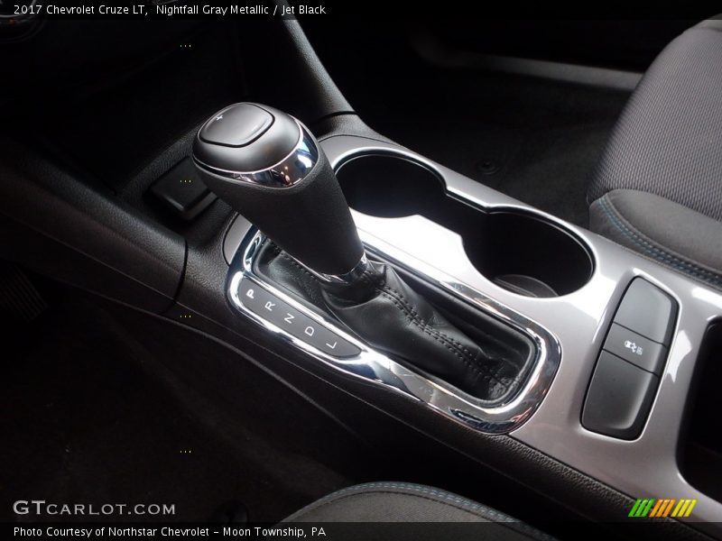 Nightfall Gray Metallic / Jet Black 2017 Chevrolet Cruze LT