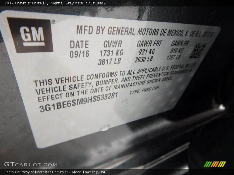 Nightfall Gray Metallic / Jet Black 2017 Chevrolet Cruze LT