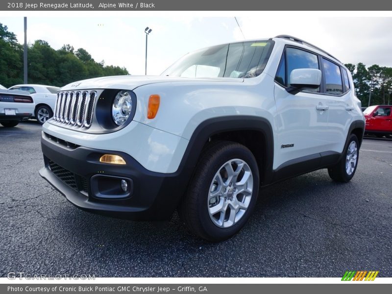 Alpine White / Black 2018 Jeep Renegade Latitude