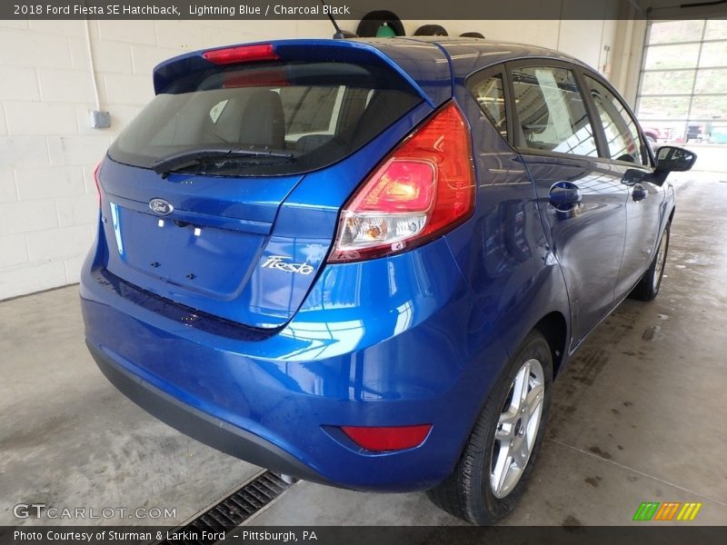 Lightning Blue / Charcoal Black 2018 Ford Fiesta SE Hatchback