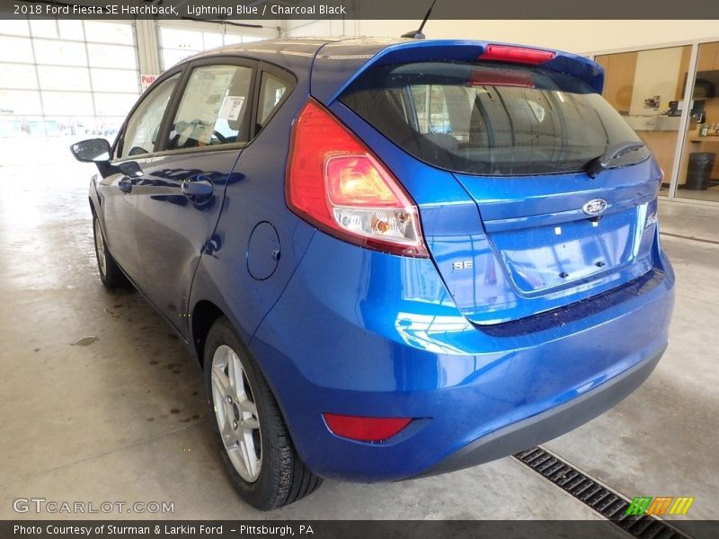 Lightning Blue / Charcoal Black 2018 Ford Fiesta SE Hatchback