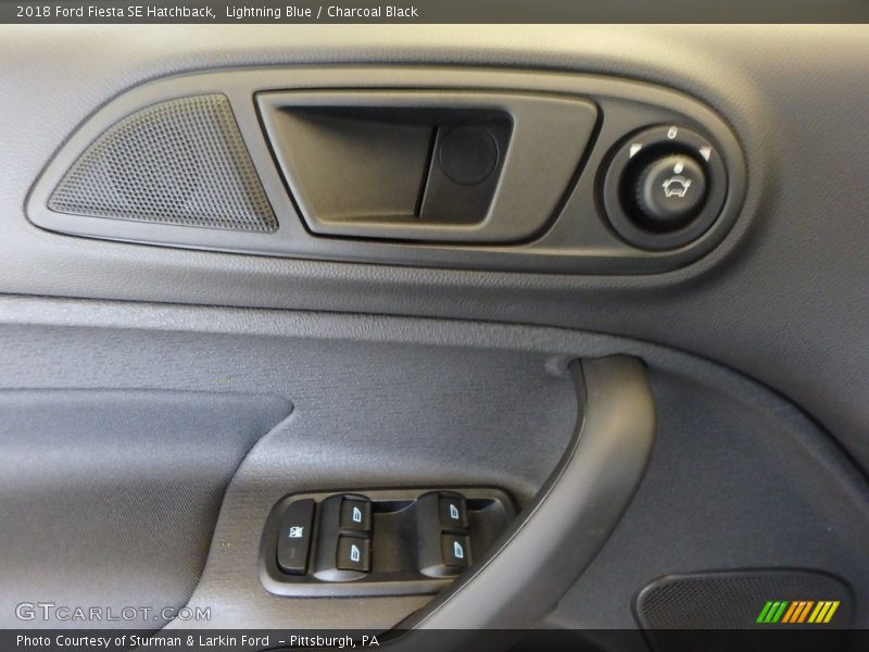 Lightning Blue / Charcoal Black 2018 Ford Fiesta SE Hatchback