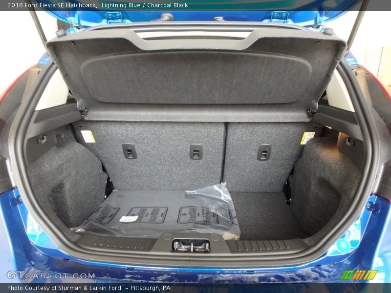 Lightning Blue / Charcoal Black 2018 Ford Fiesta SE Hatchback