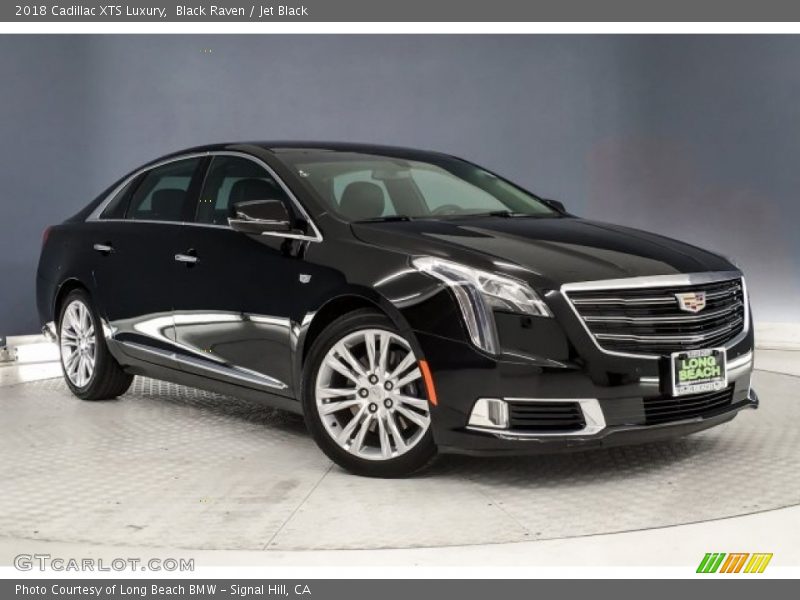 Front 3/4 View of 2018 XTS Luxury