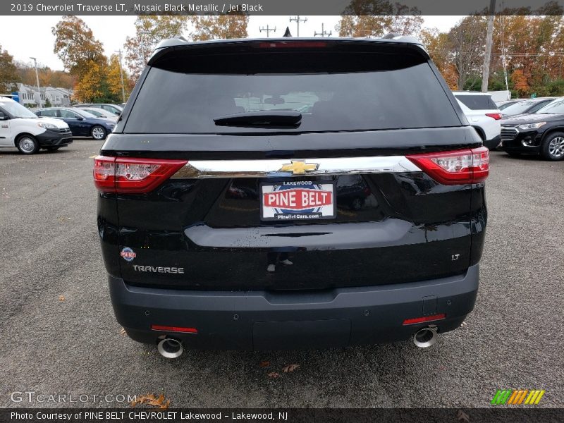 Mosaic Black Metallic / Jet Black 2019 Chevrolet Traverse LT