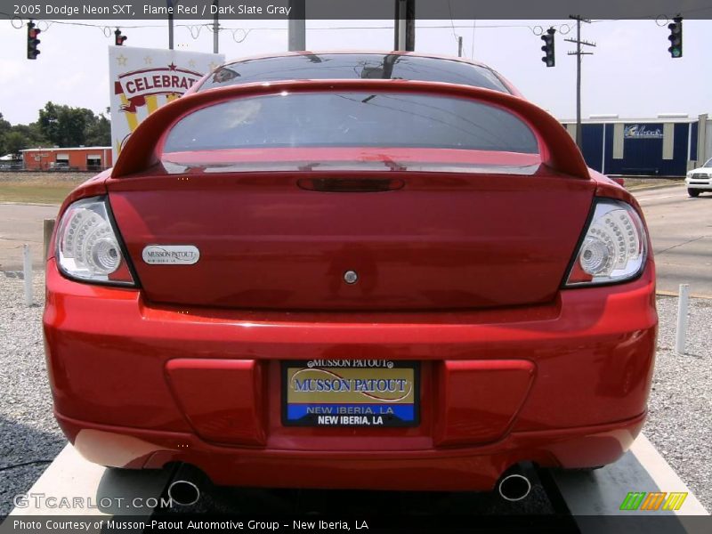 Flame Red / Dark Slate Gray 2005 Dodge Neon SXT