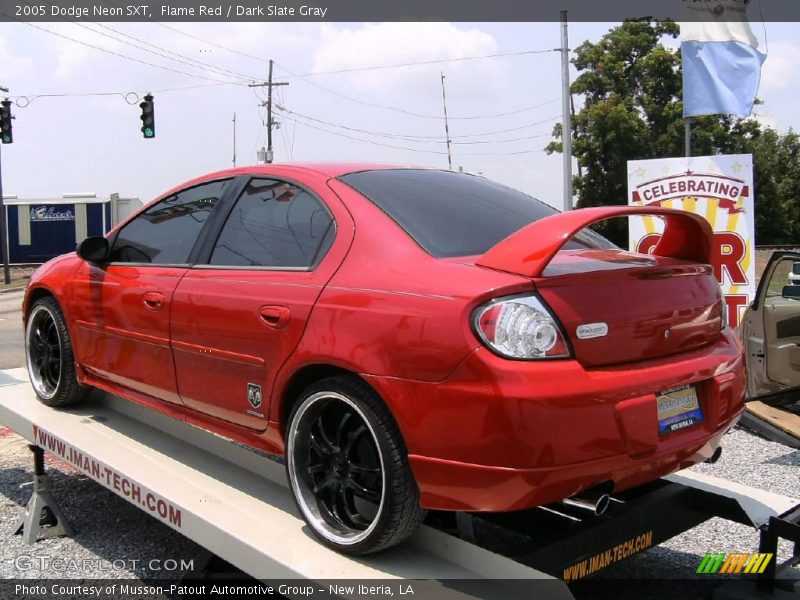Flame Red / Dark Slate Gray 2005 Dodge Neon SXT