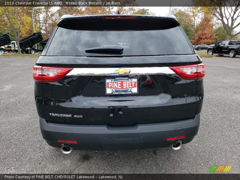 Mosaic Black Metallic / Jet Black 2019 Chevrolet Traverse LS AWD