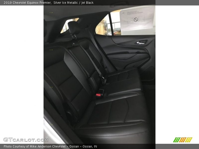 Silver Ice Metallic / Jet Black 2019 Chevrolet Equinox Premier