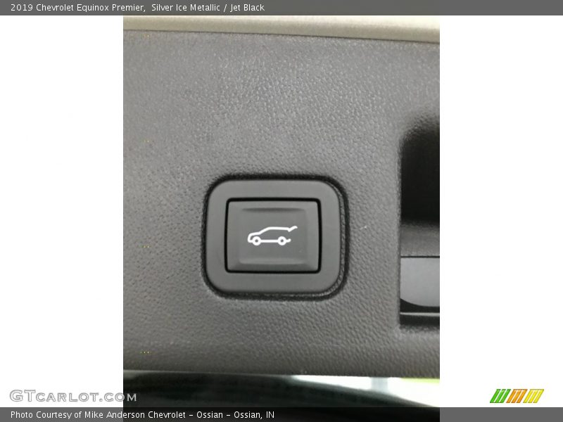 Silver Ice Metallic / Jet Black 2019 Chevrolet Equinox Premier