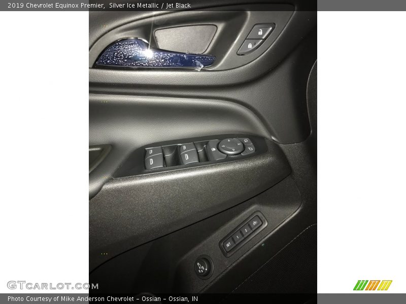 Silver Ice Metallic / Jet Black 2019 Chevrolet Equinox Premier