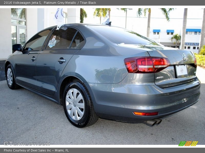 Platinum Grey Metallic / Titan Black 2016 Volkswagen Jetta S