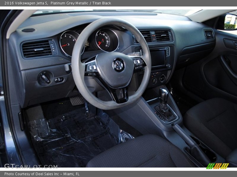 Platinum Grey Metallic / Titan Black 2016 Volkswagen Jetta S