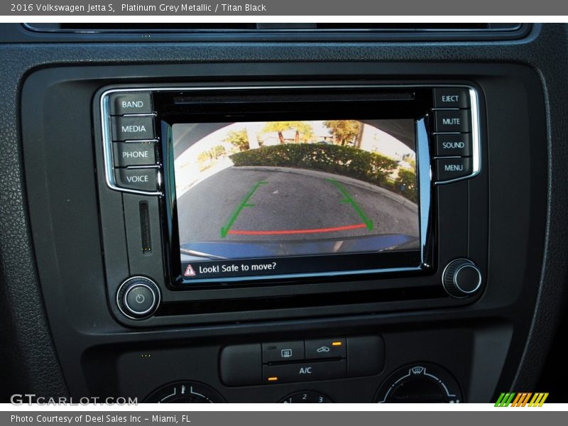 Platinum Grey Metallic / Titan Black 2016 Volkswagen Jetta S