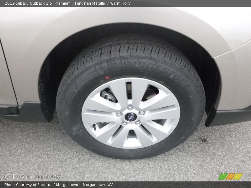 Tungsten Metallic / Warm Ivory 2019 Subaru Outback 2.5i Premium
