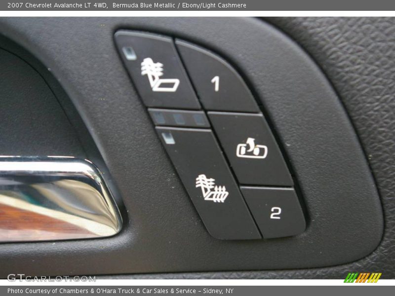 Bermuda Blue Metallic / Ebony/Light Cashmere 2007 Chevrolet Avalanche LT 4WD