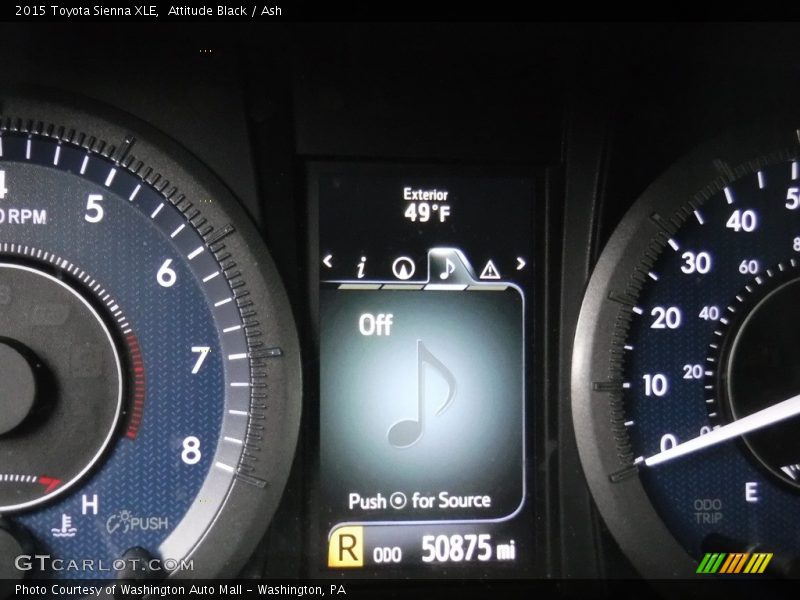 Attitude Black / Ash 2015 Toyota Sienna XLE