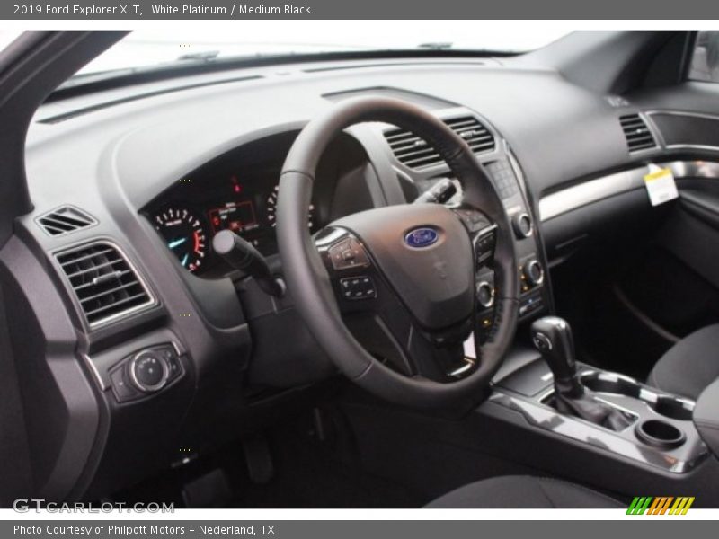 White Platinum / Medium Black 2019 Ford Explorer XLT