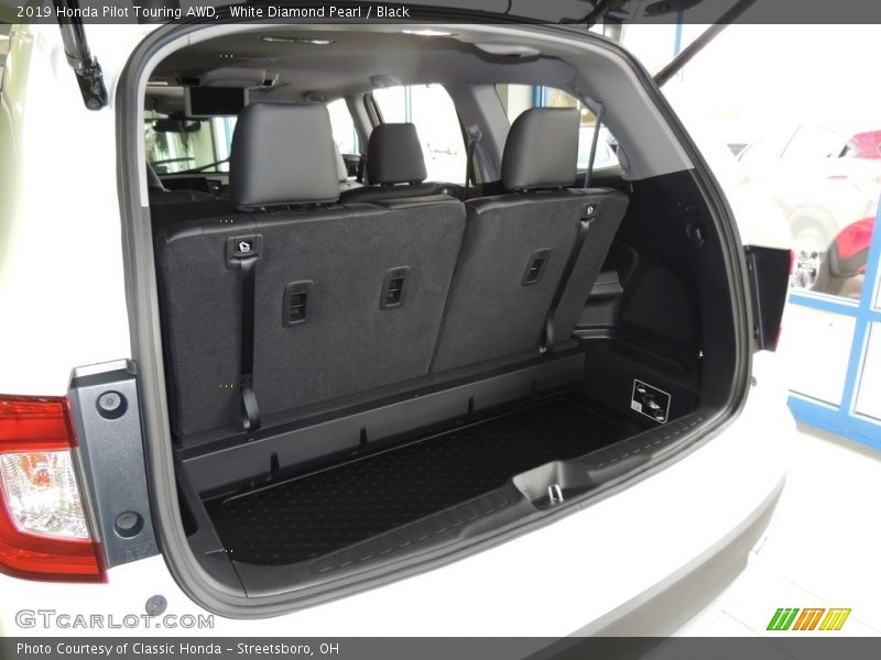 White Diamond Pearl / Black 2019 Honda Pilot Touring AWD