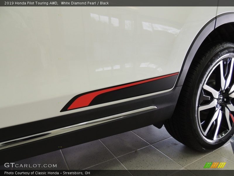 White Diamond Pearl / Black 2019 Honda Pilot Touring AWD