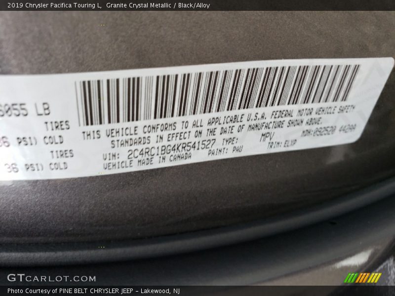 Granite Crystal Metallic / Black/Alloy 2019 Chrysler Pacifica Touring L