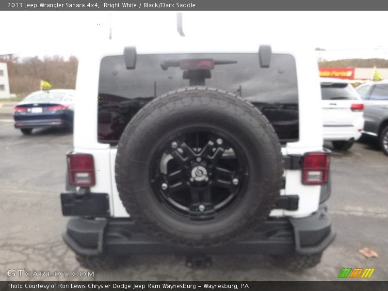 Bright White / Black/Dark Saddle 2013 Jeep Wrangler Sahara 4x4