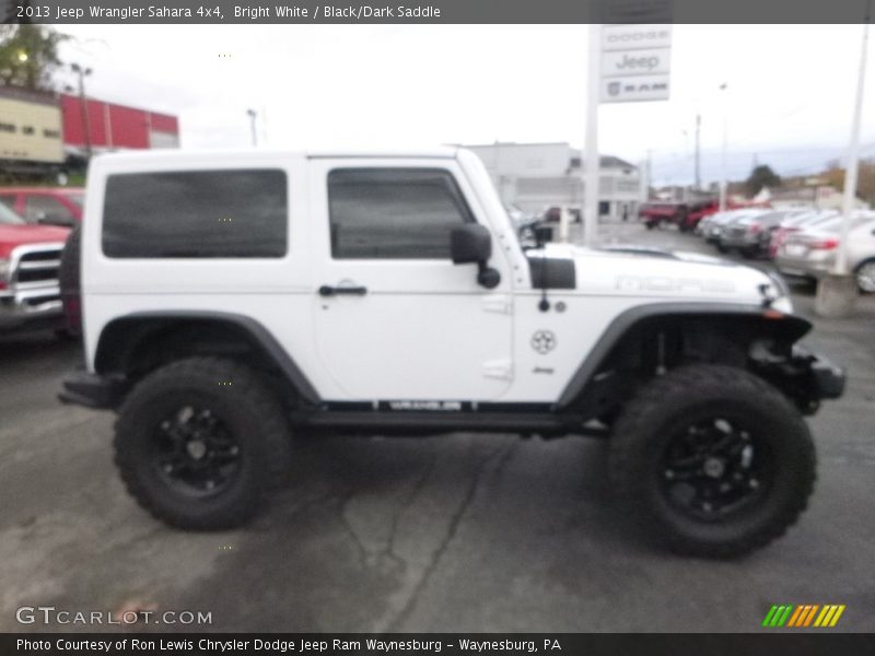 Bright White / Black/Dark Saddle 2013 Jeep Wrangler Sahara 4x4