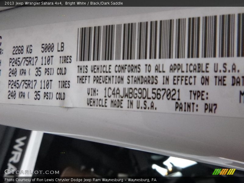Bright White / Black/Dark Saddle 2013 Jeep Wrangler Sahara 4x4