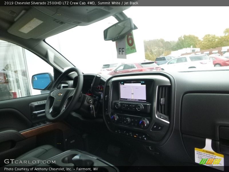 Summit White / Jet Black 2019 Chevrolet Silverado 2500HD LTZ Crew Cab 4WD