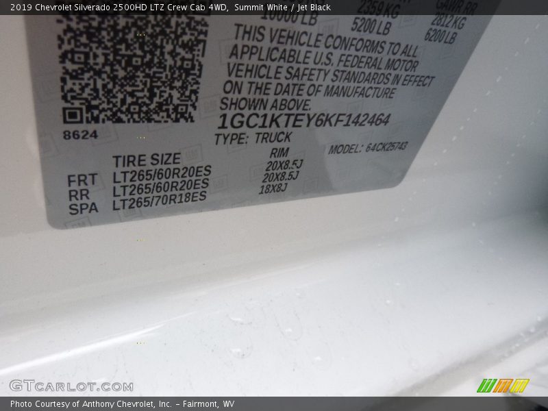 Summit White / Jet Black 2019 Chevrolet Silverado 2500HD LTZ Crew Cab 4WD