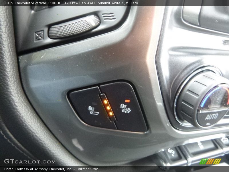 Summit White / Jet Black 2019 Chevrolet Silverado 2500HD LTZ Crew Cab 4WD