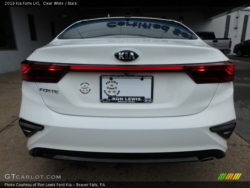 Clear White / Black 2019 Kia Forte LXS