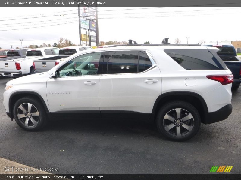 Pearl White / Jet Black 2019 Chevrolet Traverse LT AWD