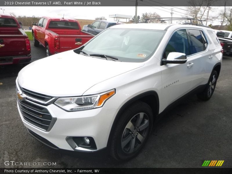 Pearl White / Jet Black 2019 Chevrolet Traverse LT AWD