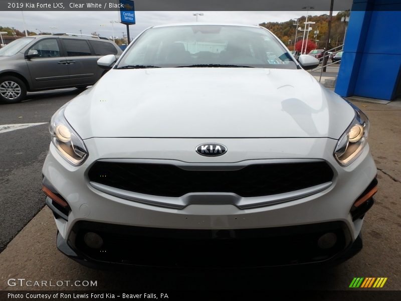 Clear White / Black 2019 Kia Forte LXS