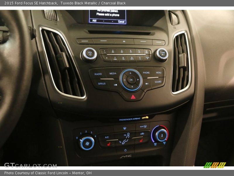 Tuxedo Black Metallic / Charcoal Black 2015 Ford Focus SE Hatchback