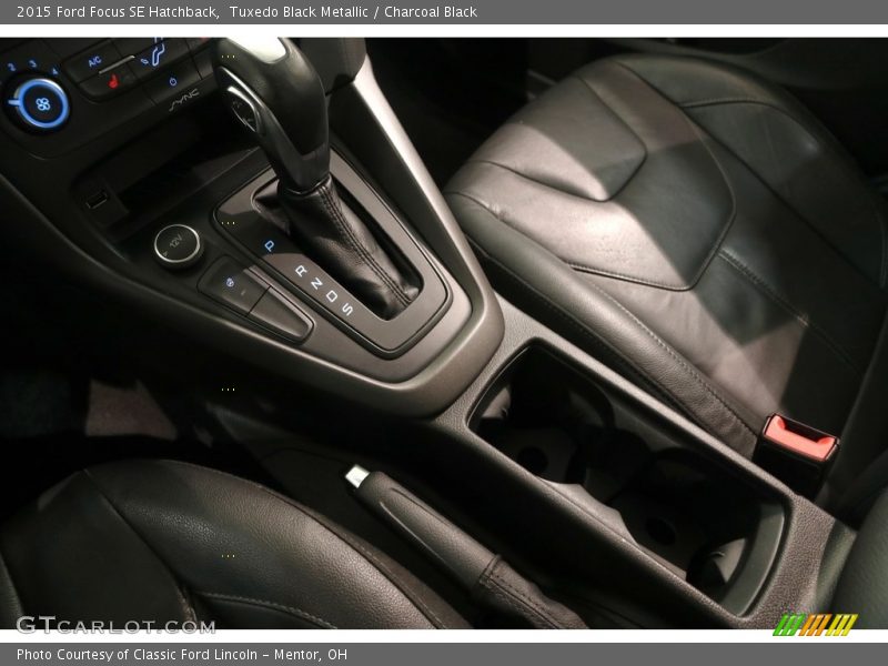 Tuxedo Black Metallic / Charcoal Black 2015 Ford Focus SE Hatchback