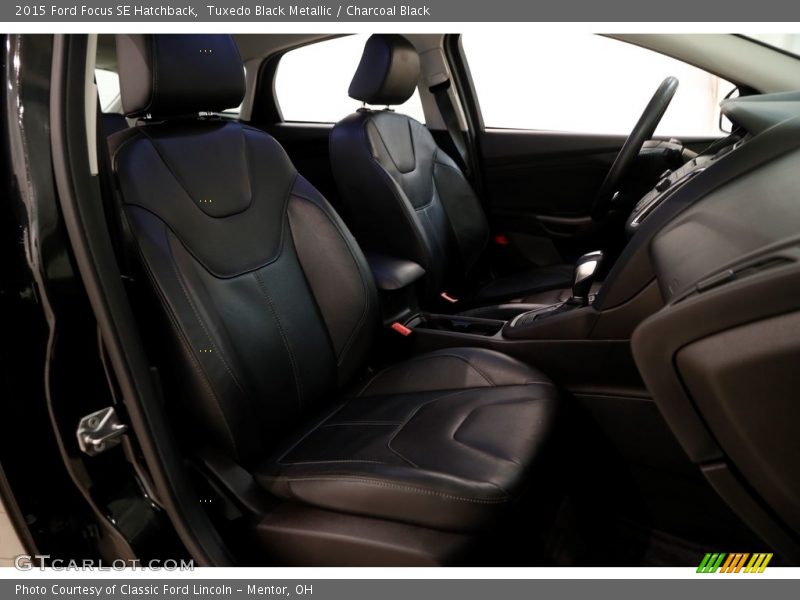 Tuxedo Black Metallic / Charcoal Black 2015 Ford Focus SE Hatchback