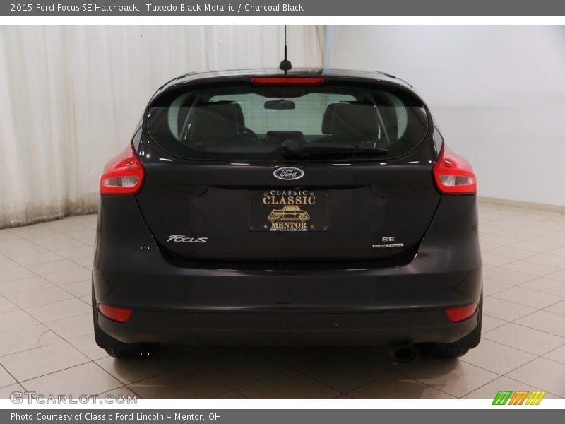 Tuxedo Black Metallic / Charcoal Black 2015 Ford Focus SE Hatchback