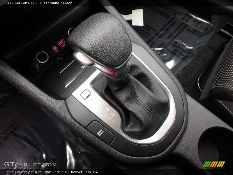  2019 Forte LXS 6 Speed Automatic Shifter