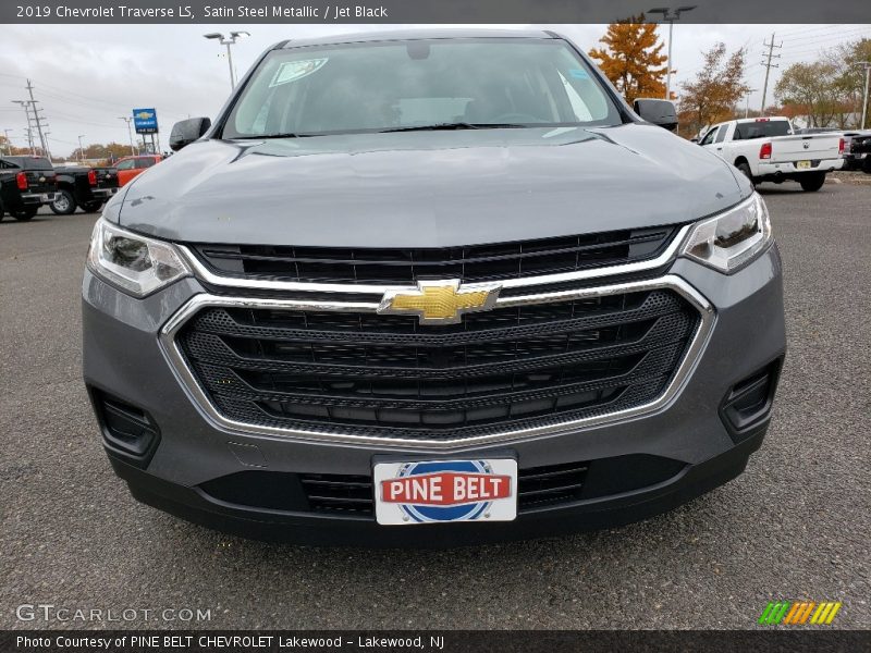 Satin Steel Metallic / Jet Black 2019 Chevrolet Traverse LS