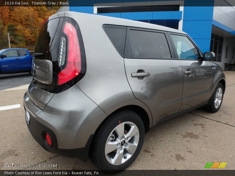 Titanium Gray / Black 2019 Kia Soul