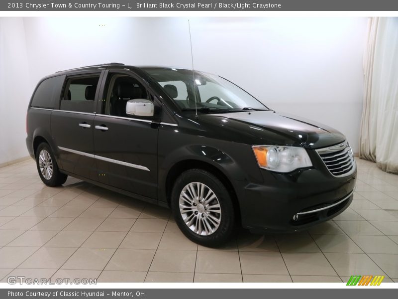 Brilliant Black Crystal Pearl / Black/Light Graystone 2013 Chrysler Town & Country Touring - L